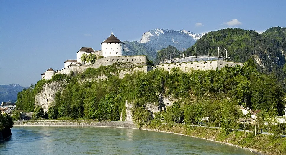 01_festung_tag_klein2.jpg