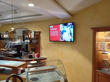 Schmidt Bäck Cafe.jpg
